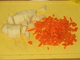 картошка и морковь для рыбного супа